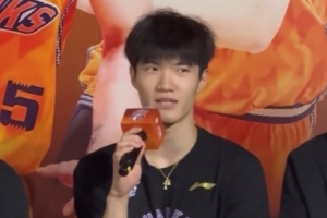 偰李永煒：弗格是生活中一個非常好的老大哥 希望他繼續(xù)留在上海配圖
