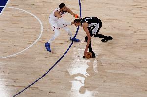 追夢：文班被激出臟動作可能應該被停賽兩場 但NBA寬恕了他！配圖