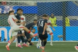 美國2-2扳平土耳其！伯哈爾特世界波破門，本場完成傳射配圖