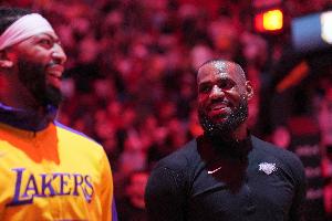 Slater：勇士得到老詹的復(fù)雜性低于濃眉 球隊可能在未來幾天探索配圖