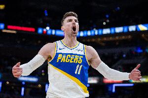 Scotto：步行者計劃執(zhí)行米卡·波特下賽季280萬美元的球隊選項配圖